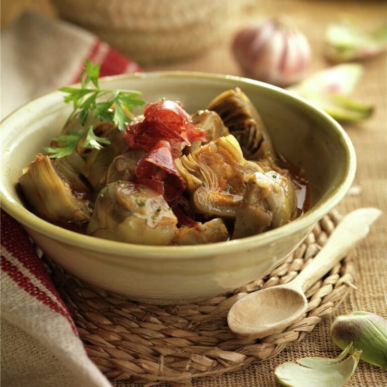 Sabores únicos: Alcachofas con carne, un guiso delicioso